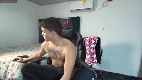 Snapshot of lei_77 chatting on 25, 1, 2025 Lei online show from 25, 1, 2025
