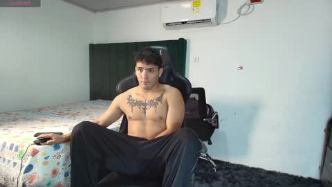 Snapshot of lei_77 chatting on 28, 1, 2025 Lei online show from 28, 1, 2025