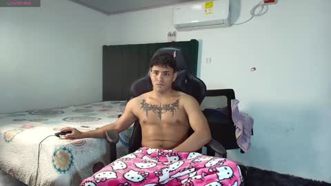 Snapshot of lei_77 chatting on 3, 2, 2025 Lei online show from 3, 2, 2025