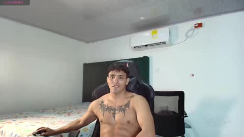 Snapshot of lei_77 chatting on 14, 2, 2025 Lei online show from 14, 2, 2025