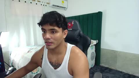 Snapshot of lei_77 chatting on 1, 10, 2025 Lei online show from 1, 10, 2025
