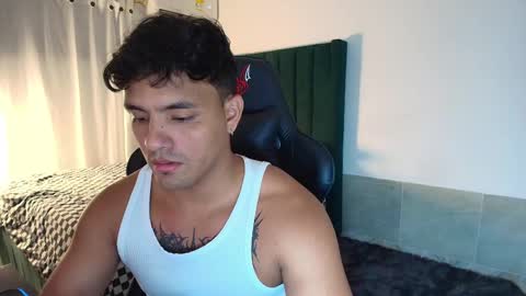 Snapshot of lei_77 chatting on 20, 10, 2025 Lei online show from 20, 10, 2025