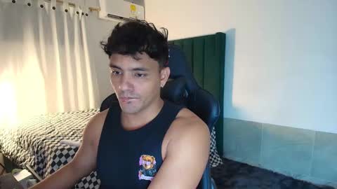 Snapshot of lei_77 chatting on 23, 10, 2025 Lei online show from 23, 10, 2025