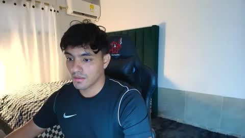 Snapshot of lei_77 chatting on 24, 10, 2025 Lei online show from 24, 10, 2025