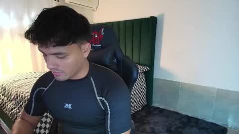 Snapshot of lei_77 chatting on 5, 11, 2025 Lei online show from 5, 11, 2025