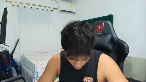 Snapshot of lei_77 chatting on 18, 11, 2025 Lei online show from 18, 11, 2025