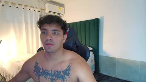 Snapshot of lei_77 chatting on 22, 11, 2025 Lei online show from 22, 11, 2025