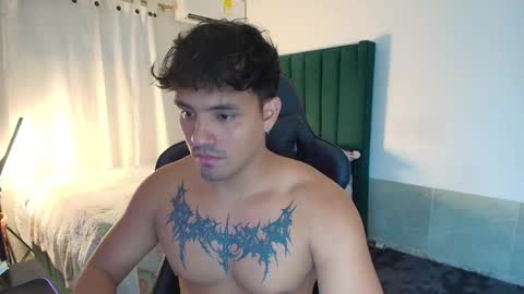 Snapshot of lei_77 chatting on 25, 11, 2025 Lei online show from 25, 11, 2025