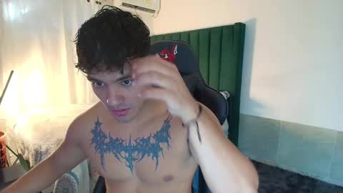 Snapshot of lei_77 chatting on 26, 11, 2025 Lei online show from 26, 11, 2025