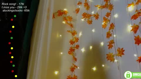 hey Im Leia and I love rock  online show from 11, 10, 2025