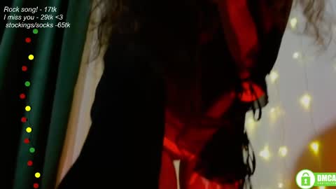 Snapshot of leia_bell chatting on 18, 4, 2026 hey Im Leia and I love rock online show from 18, 4, 2026