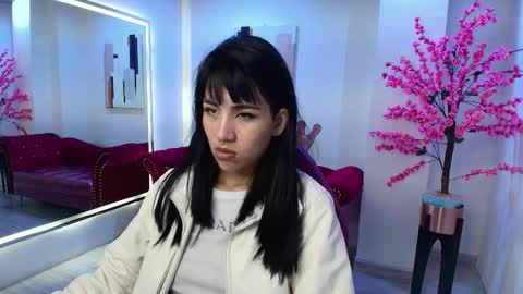 Snapshot of leia_queens chatting on 11, 10, 2025 Leia. online show from 11, 10, 2025