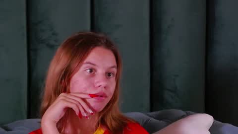 leiahux online show from 12, 7, 2026