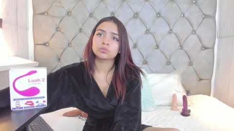 Snapshot of leigh_angels chatting on 30, 12, 2024 LEIGH ANGELS online show from 30, 12, 2024