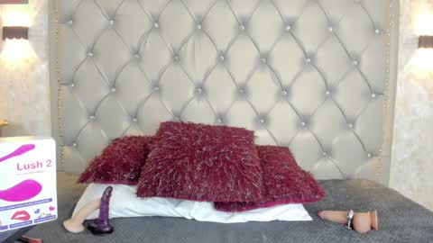 Snapshot of leigh_angels chatting on 11, 1, 2025 LEIGH ANGELS online show from 11, 1, 2025