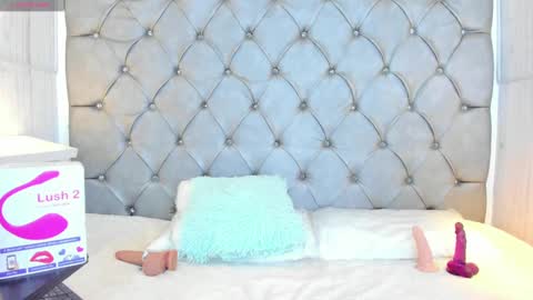 Snapshot of leigh_angels chatting on 15, 1, 2025 LEIGH ANGELS online show from 15, 1, 2025