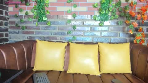 Snapshot of leigh_angels chatting on 15, 2, 2025 LEIGH ANGELS online show from 15, 2, 2025