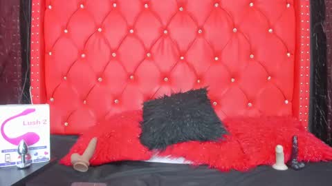 Snapshot of leigh_angels chatting on 23, 2, 2025 LEIGH ANGELS online show from 23, 2, 2025