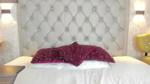 Snapshot of leigh_angels chatting on 5, 3, 2025 LEIGH ANGELS online show from 5, 3, 2025
