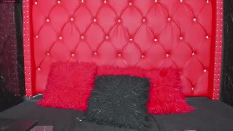 Snapshot of leigh_angels chatting on 6, 3, 2025 LEIGH ANGELS online show from 6, 3, 2025