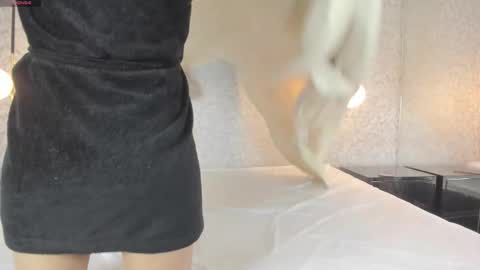 LEIGH ANGELS online show from 21, 3, 2026