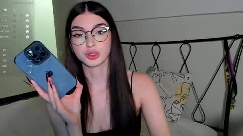 Leila online show from 12, 2, 2025