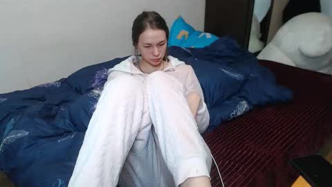 Snapshot of leila_bambi chatting on 22, 2, 2025 leila_bambi online show from 22, 2, 2025