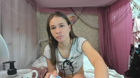 leila_bambi_ online show from 6, 4, 2026