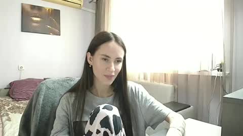 Leila online show from 8, 9, 2025