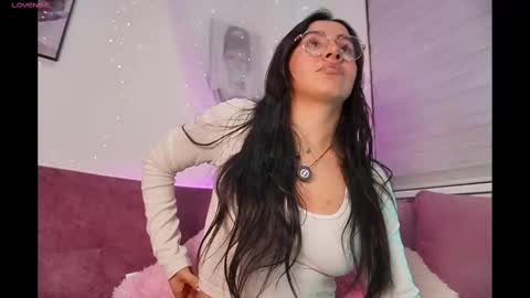 Snapshot of leila_petitee chatting on 23, 9, 2025 Leila online show from 23, 9, 2025