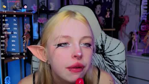 Snapshot of leiladwight chatting on 5, 10, 2025 Leila online show from 5, 10, 2025