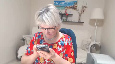 Leila Kinky online show from 13, 2, 2025