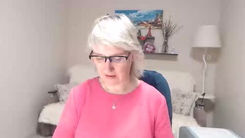 Snapshot of leilamays chatting on 18, 4, 2026 Leila Kinky online show from 18, 4, 2026