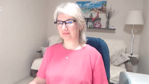 Snapshot of leilamays chatting on 24, 4, 2026 Leila Kinky online show from 24, 4, 2026