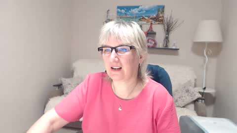 Snapshot of leilamays chatting on 25, 4, 2026 Leila Kinky online show from 25, 4, 2026