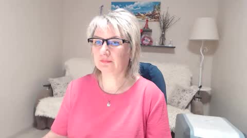 Snapshot of leilamays chatting on 27, 4, 2026 Leila Kinky online show from 27, 4, 2026
