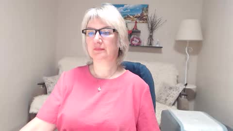 Snapshot of leilamays chatting on 29, 4, 2026 Leila Kinky online show from 29, 4, 2026