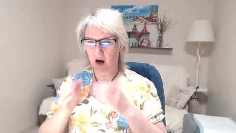 Snapshot of leilamays chatting on 5, 5, 2026 Leila Kinky online show from 5, 5, 2026