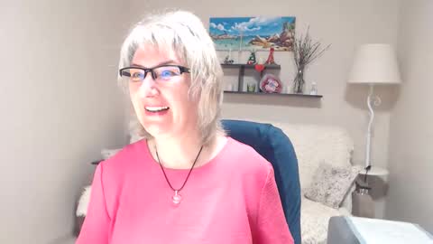 Snapshot of leilamays chatting on 11, 5, 2026 Leila Kinky online show from 11, 5, 2026