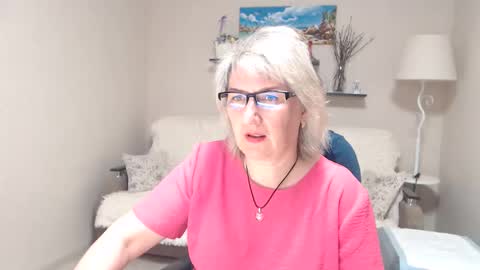 Snapshot of leilamays chatting on 12, 5, 2026 Leila Kinky online show from 12, 5, 2026