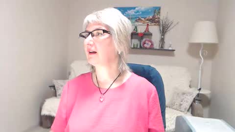 Snapshot of leilamays chatting on 15, 5, 2026 Leila Kinky online show from 15, 5, 2026