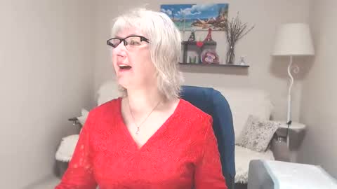 Snapshot of leilamays chatting on 22, 5, 2026 Leila Kinky online show from 22, 5, 2026