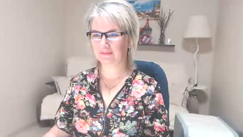 Snapshot of leilamays chatting on 23, 6, 2026 Leila Kinky online show from 23, 6, 2026