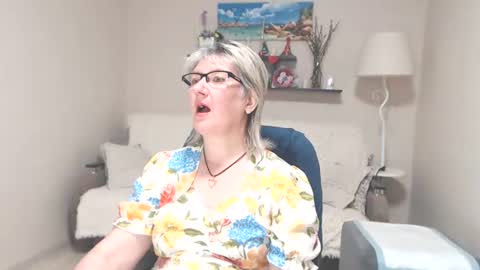 Snapshot of leilamays chatting on 27, 6, 2026 Leila Kinky online show from 27, 6, 2026