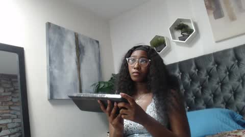 Snapshot of leilani_grey chatting on 8, 4, 2026 leilani_grey online show from 8, 4, 2026