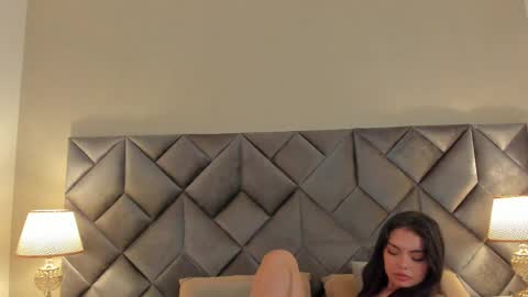 Snapshot of leizathompson chatting on 15, 9, 2025 Leizathompson online show from 15, 9, 2025