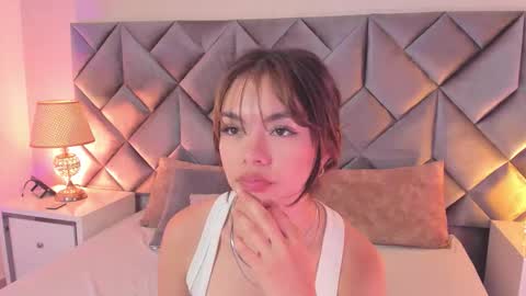 Snapshot of leizathompson chatting on 6, 1, 2026 Leizathompson online show from 6, 1, 2026