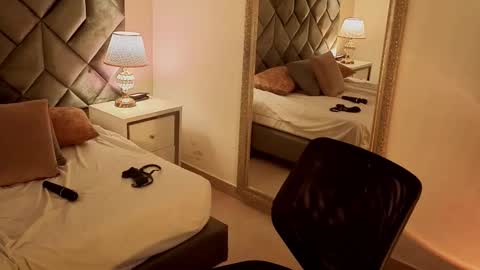 Snapshot of leizathompson chatting on 20, 2, 2026 Leizathompson online show from 20, 2, 2026