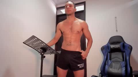 Snapshot of lelouch_master chatting on 16, 9, 2025 hi im lelo... nice to meet you I appreciate your thumbs up It is very important and you would help me a lot online show from 16, 9, 2025