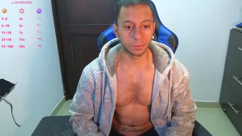 Snapshot of lelouch_master chatting on 8, 10, 2025 hi im lelo... nice to meet you I appreciate your thumbs up It is very important and you would help me a lot online show from 8, 10, 2025